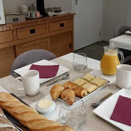 לינה וארוחת בוקר La Cle De Vos Reves 3*